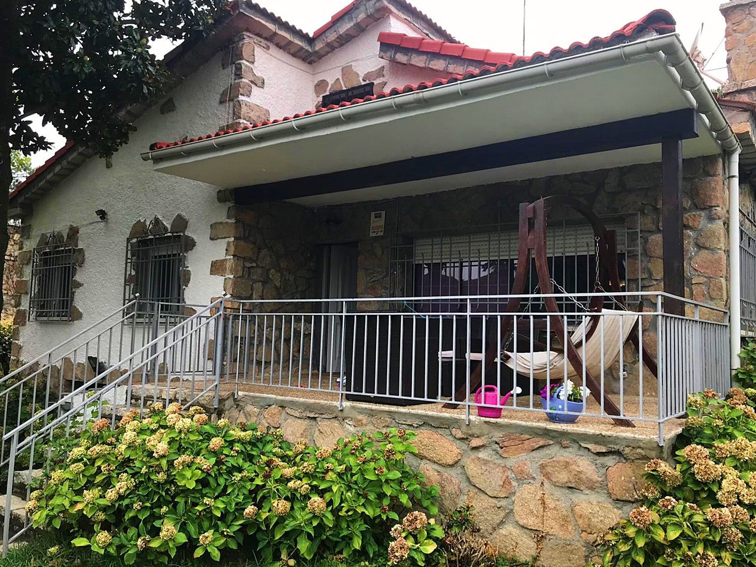 Casa individual en venta, Pinos (La Adrada) - Remax