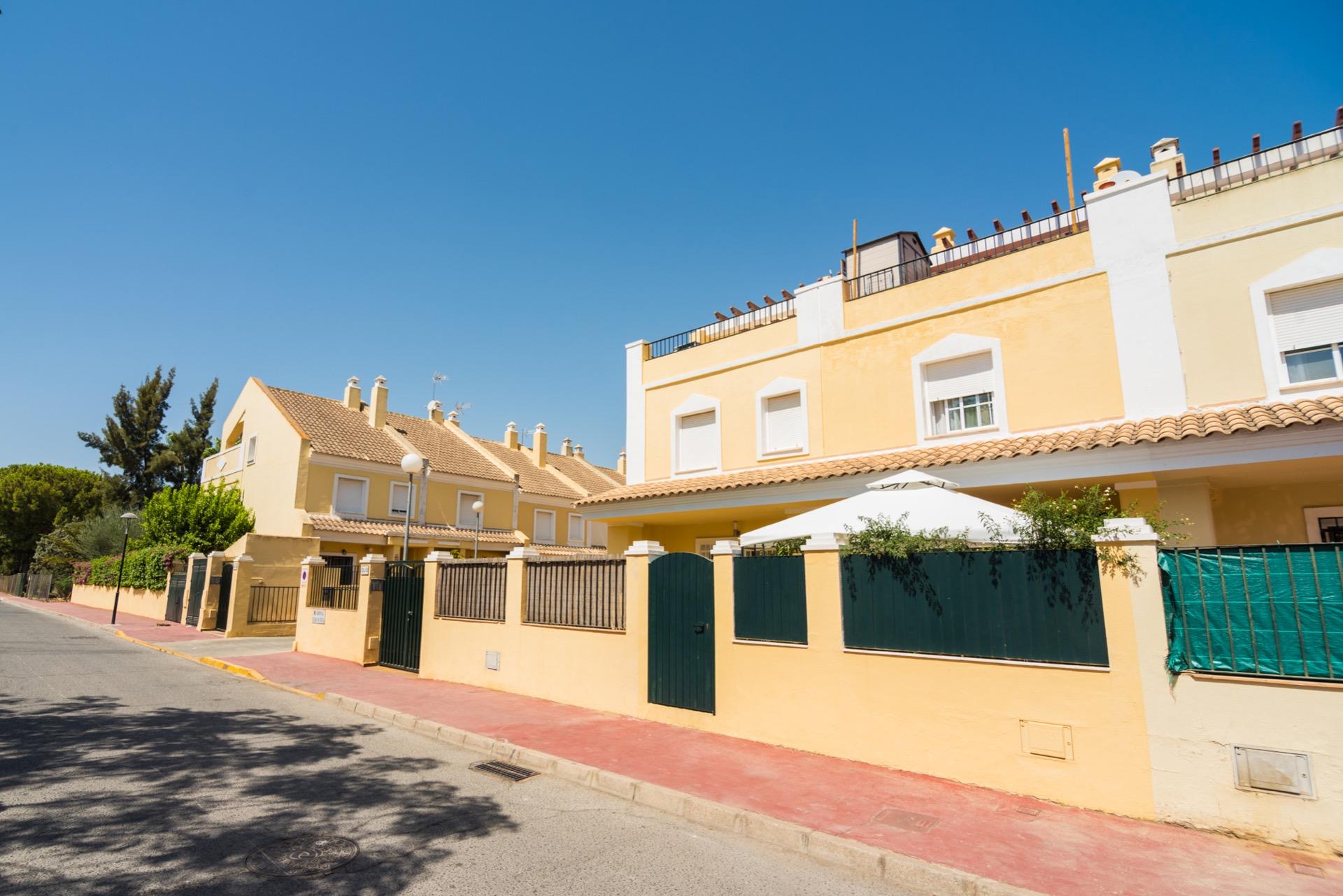 Chalet adosado en venta, Aznalcázar, Sevilla