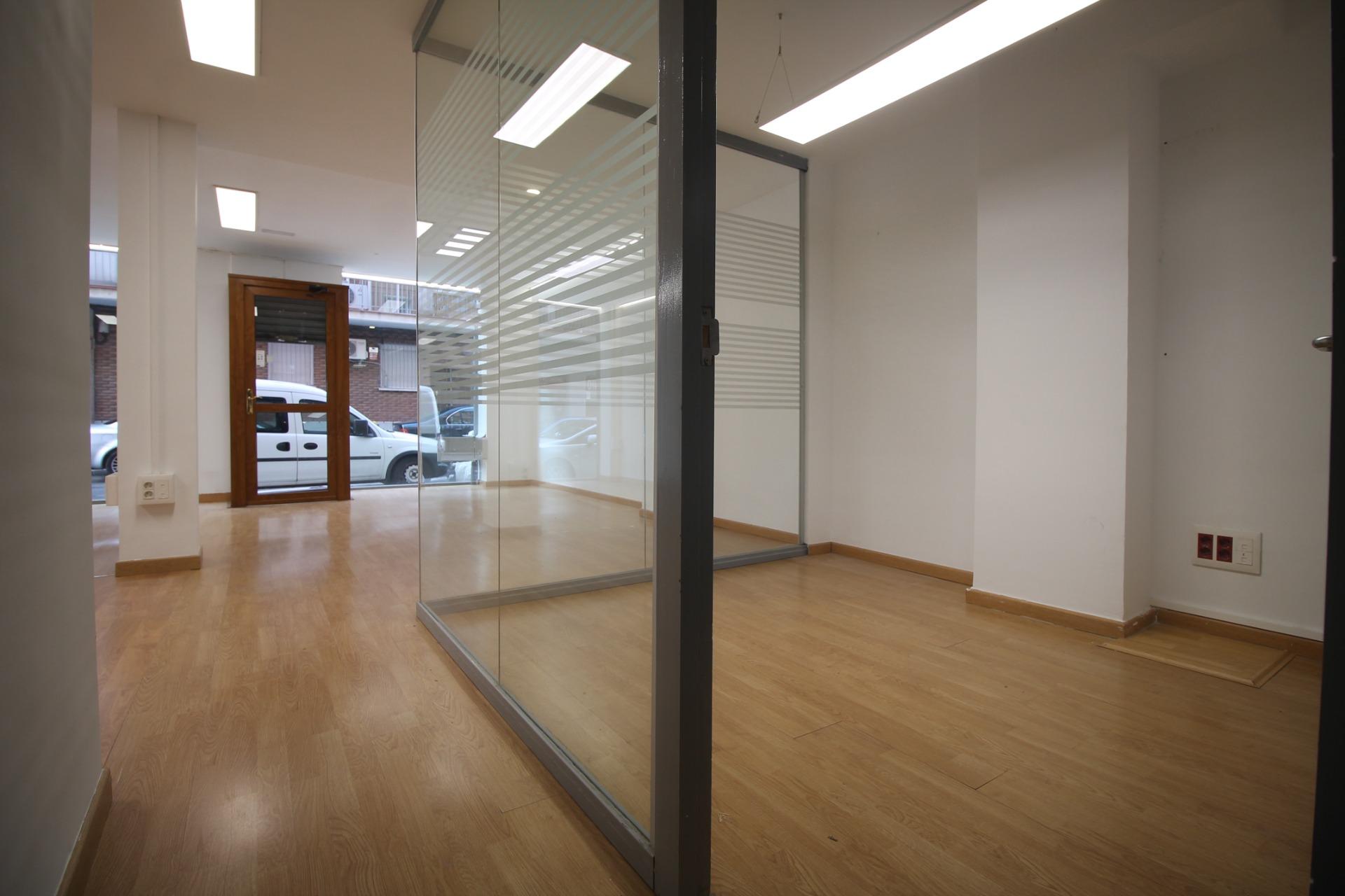 Local Comercial en alquiler, EZEQUIEL SOLANA, Madrid - Remax